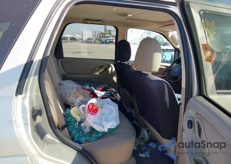 2006 Mazda Tribute S из США, поврежденный, VIN 4F2YZ04106KM04683